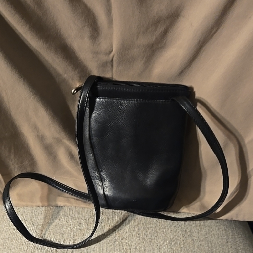 Wilson Black Leather Crossbody Bag